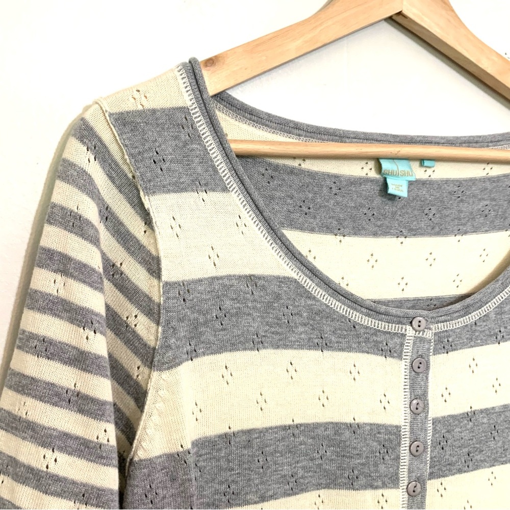 Anthropologie Shu Shu Striped Gray Cream Top Casual Comfort Size Large Henley